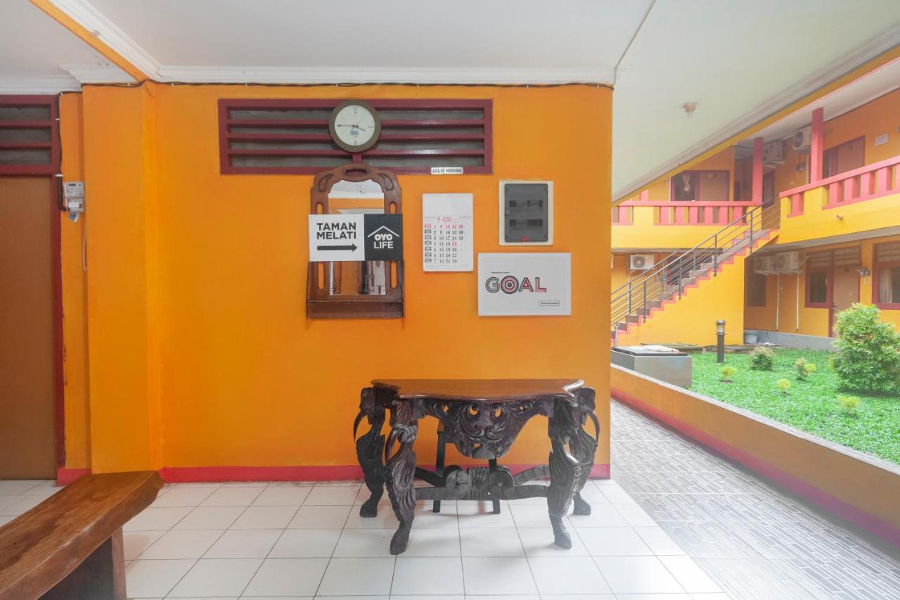 OYO Life 3034 Taman Melati Hotel Depok Bagian luar foto