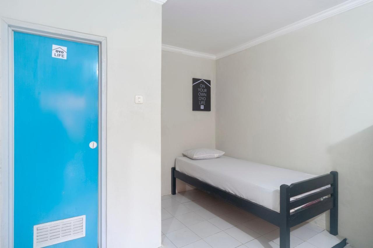 OYO Life 3034 Taman Melati Hotel Depok Bagian luar foto
