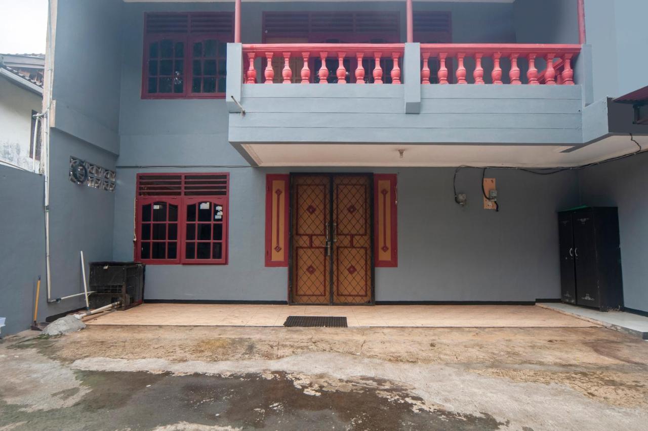 OYO Life 3034 Taman Melati Hotel Depok Bagian luar foto