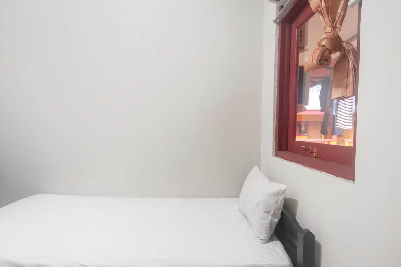 OYO Life 3034 Taman Melati Hotel Depok Bagian luar foto
