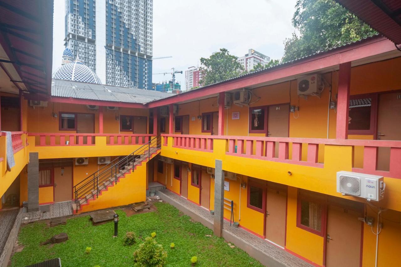 OYO Life 3034 Taman Melati Hotel Depok Bagian luar foto